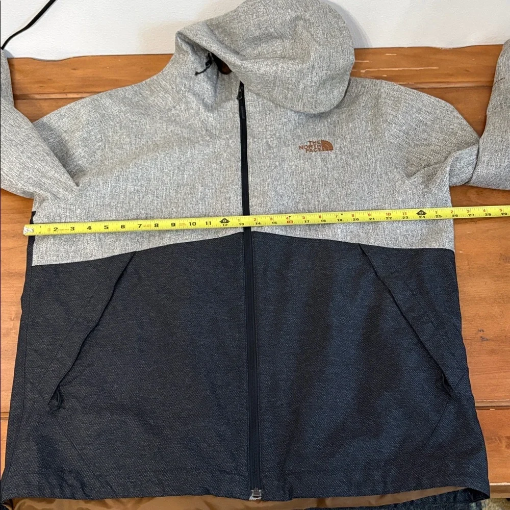 The North Face Millerton Gray and Black Performance Jacket Size XL